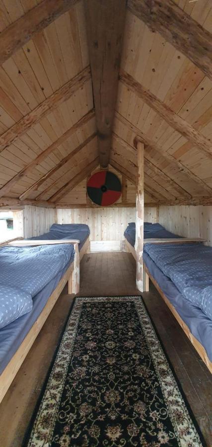 Bed and Breakfast Vittfarnas Hird Vikingaby à Sosdala Extérieur photo